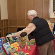 2017-holiday-book-fair_07