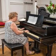Lynn Salmonsen accompanied the hymn sing